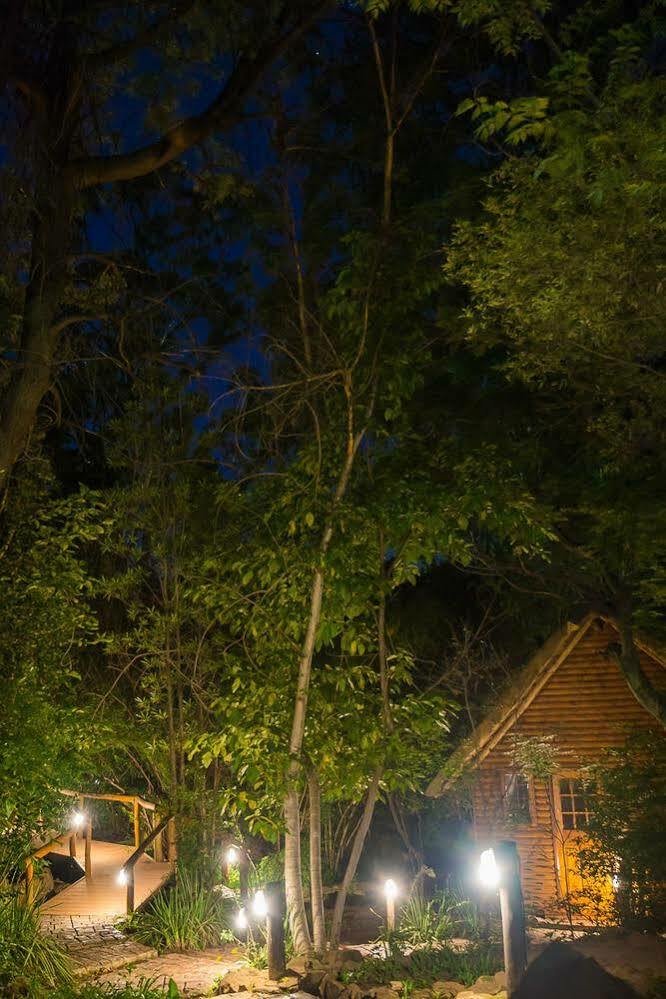 Amadwala Lodge Роодепоорт Екстериор снимка